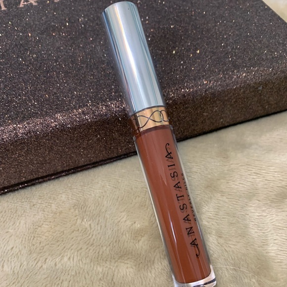 Anastasia Beverly Hills Liquid Lipstick in Weekender BNWB - Picture 1 of 7